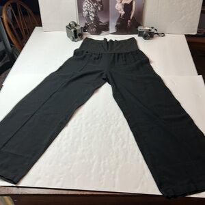 Soft Surroundings black pull on high waisted leisure pants/ trousers